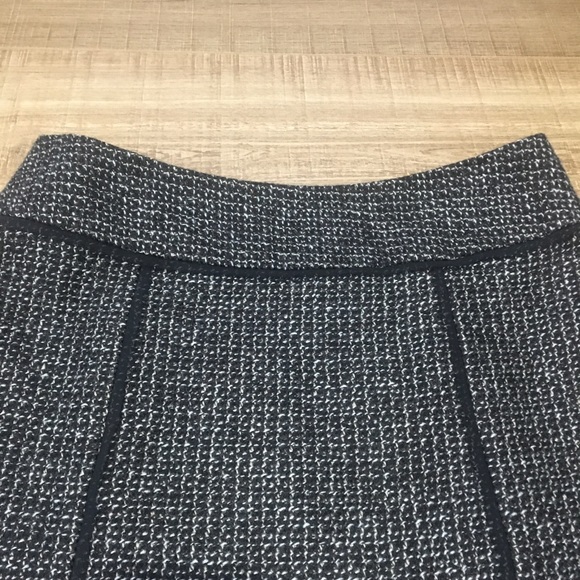 Halogen 50% wool skirt size 2 - Picture 3 of 9